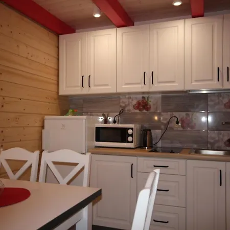 Pod Lasem Blisko Morza * 슈투토보