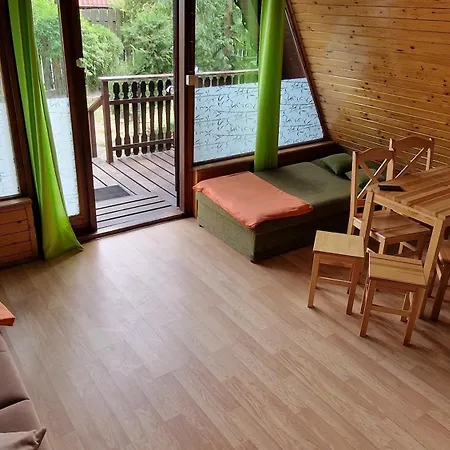 Pod Lasem Blisko Morza * 슈투토보